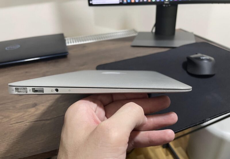 MacBook Air 11-inch Mid 2011 - Image 4