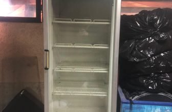 Se prodava frizider