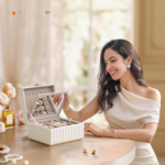 кутии за накит со огледало