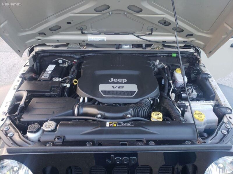 2018 Jeep Wrangler - Image 7