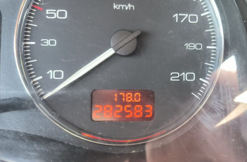 Peugeot 307 SW 1.6 HDi 2007 - Image 8