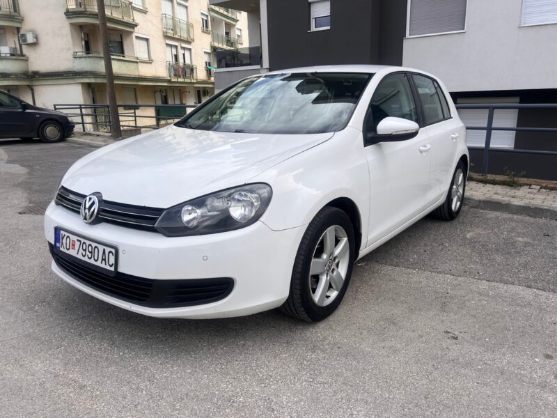 Volkswagen Golf 6 1.6 TDI 2010 Одлична состојба - Image 3