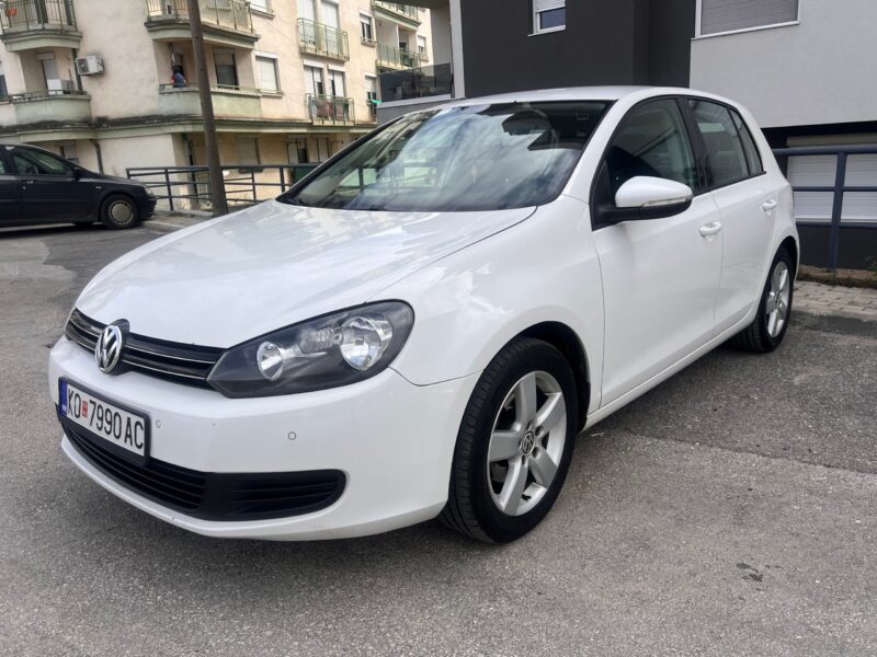 Volkswagen Golf 6 1.6 TDI 2010 Одлична состојба - Image 5