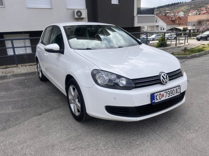 Volkswagen Golf 6 1.6 TDI 2010 Одлична состојба - Image 6