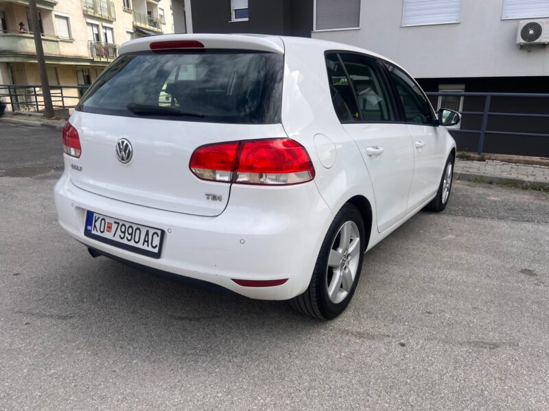 Volkswagen Golf 6 1.6 TDI 2010 Одлична состојба - Image 8