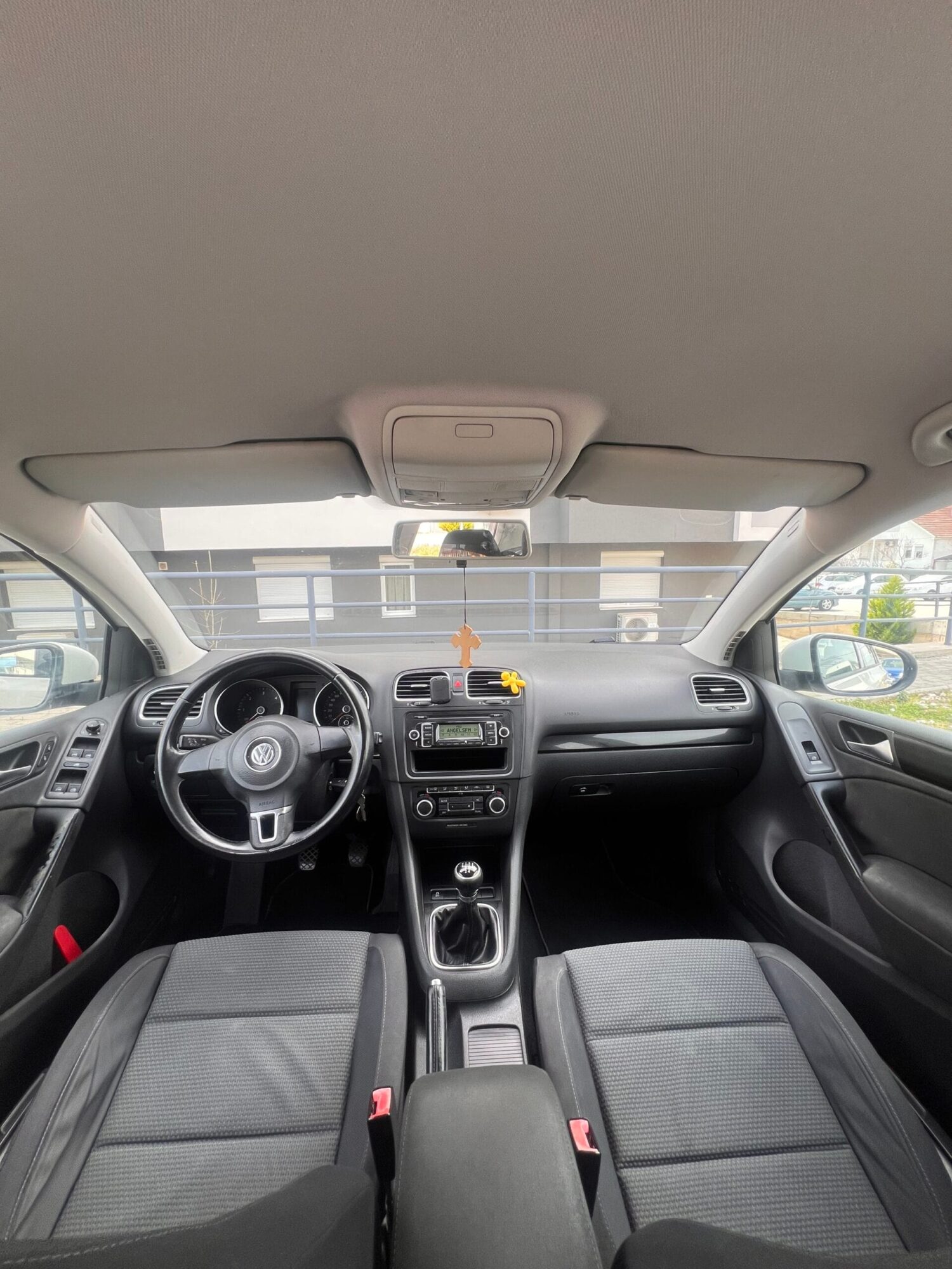 Volkswagen Golf 6 1.6 TDI 2010 Одлична состојба - Image 10
