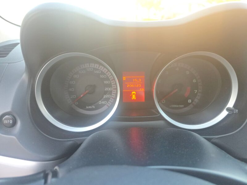 Mitsubishi Lancer 1.5 gasoline/LPG - Image 3
