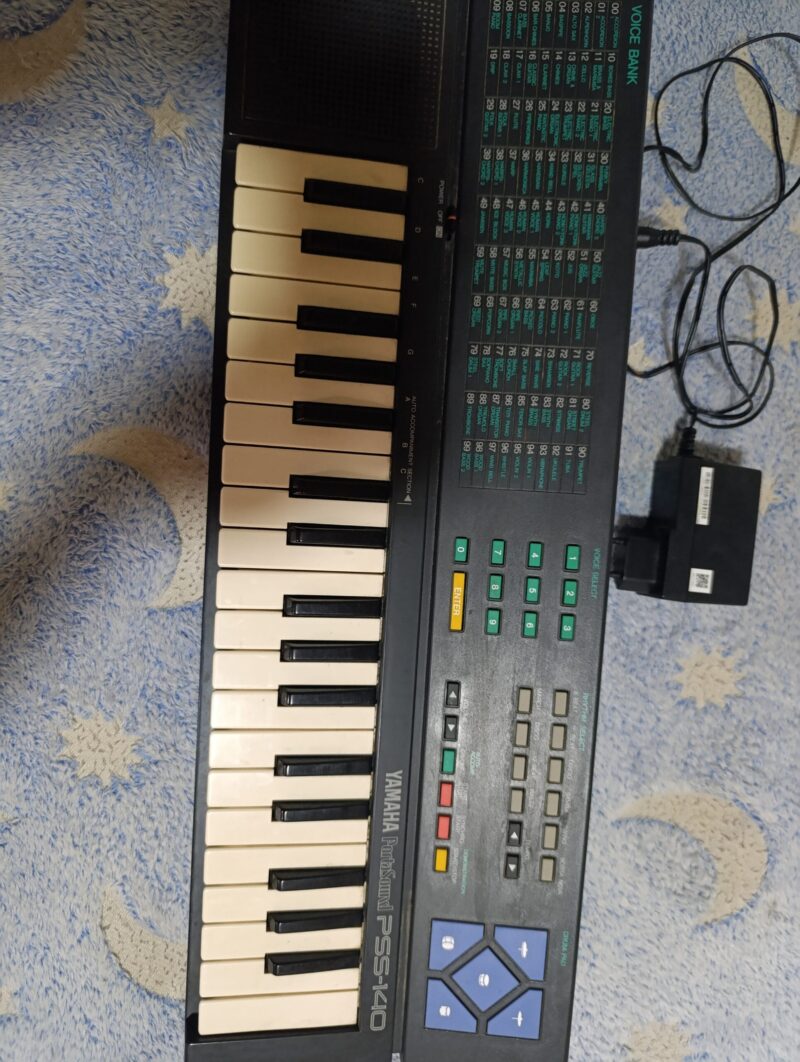 RETRO КУЛТ: Винтиџ Синтисајзер Yamaha PortaSound PSS-140 (1988год.) - Image 3