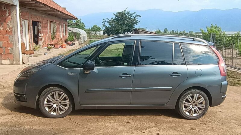 Citroen Grand C4 Picasso Exklusiv 2.0 HDI 16V 110KW/150HP - Image 2